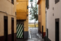 alley to the ocean, Zona Velha, Funchal, Madeira, 02.03.2013 © by akkifoto.de