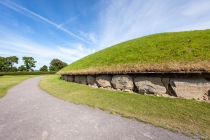 Neolithic Megabuildings, Knowth, County Meath, 17.07.2014 © by akkifoto.de