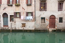 Wäsche über Wasser, Venedig, Italien, 07.04.2019 © by akkifoto.de